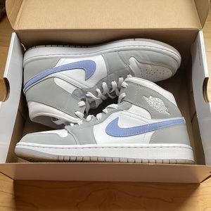 Jordan 1 Mid Wolf Grey Aluminum